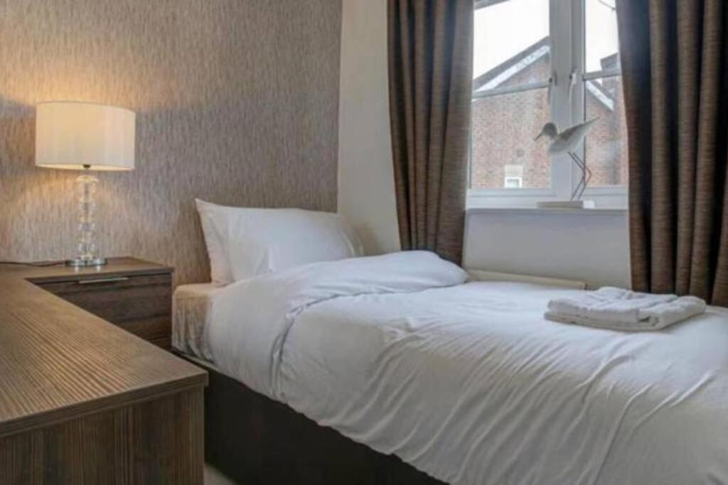 Luxury 4 Bedroom House Manchester Ngoại thất bức ảnh